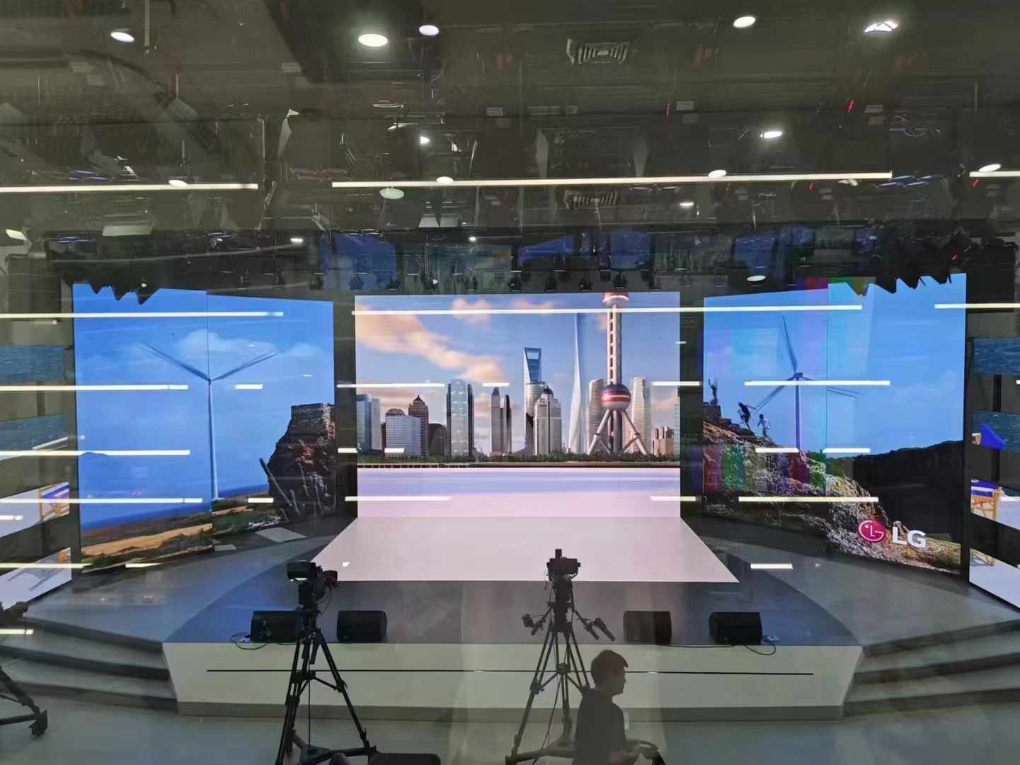 m4852-上海虹口融媒体中心启用仪式 (2).jpg